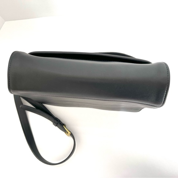 NAVY COACH 💙 TRIBECA FLAP, No. 9092 - Picture 11 of 16